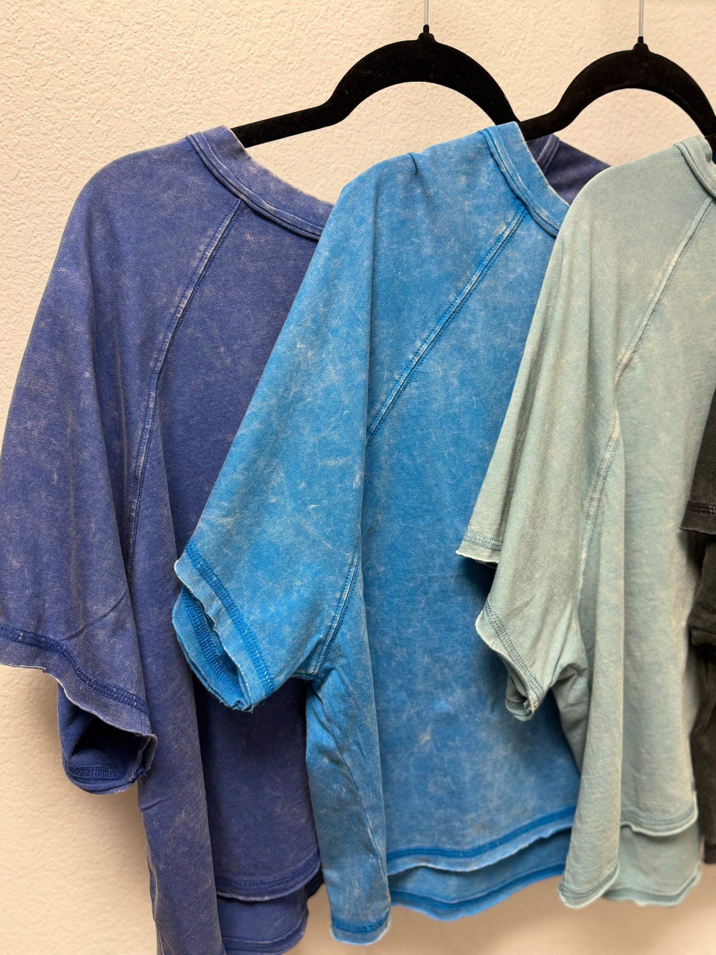 Round Neck Cropped Tee